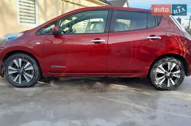 Хэтчбек Nissan Leaf 2014 в Львове