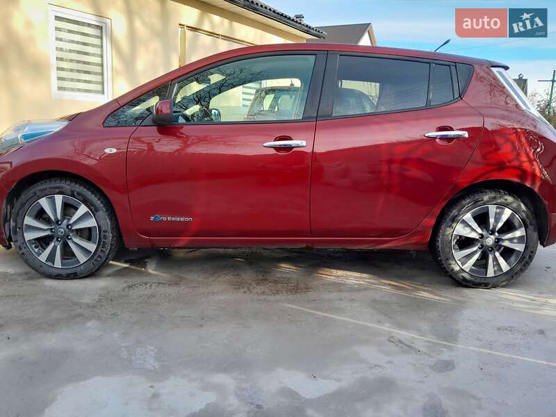Nissan Leaf 2014