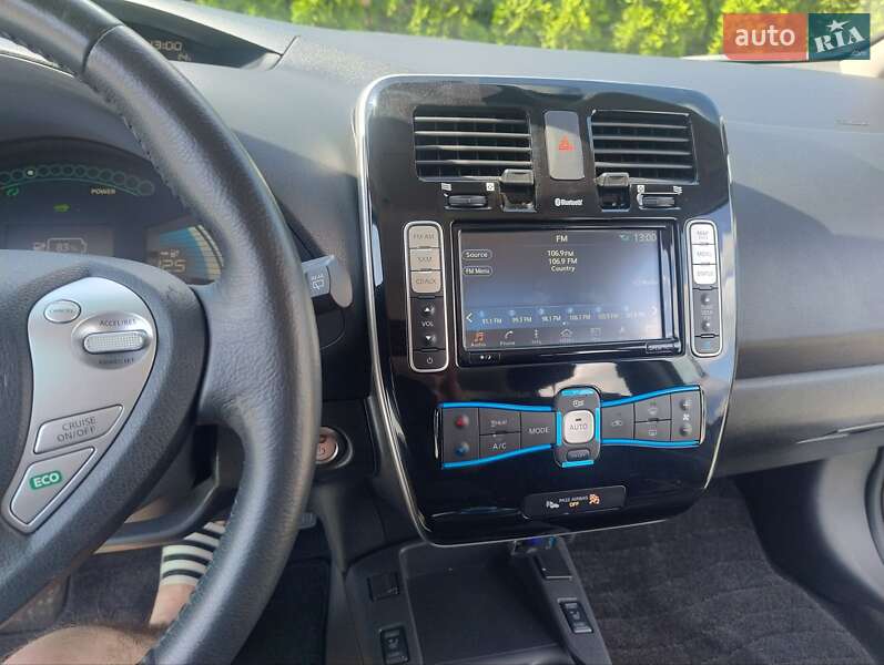 Хетчбек Nissan Leaf 2016 в Луцьку