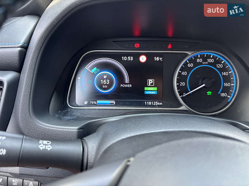 Хэтчбек Nissan Leaf 2018 в Днепре