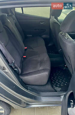 Хетчбек Nissan Leaf 2014 в 