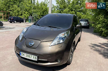 Хэтчбек Nissan Leaf 2016 в Ровно