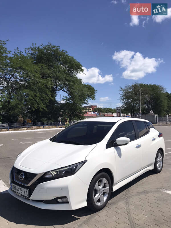 Хэтчбек Nissan Leaf 2020 в Одессе