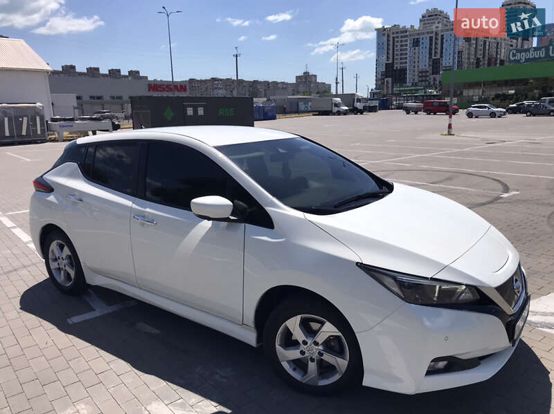Хэтчбек Nissan Leaf 2020 в Одессе