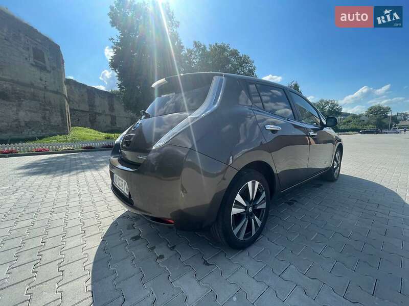 Хетчбек Nissan Leaf 2016 в Бережанах фото 16 Хетчбек Nissan Leaf 2016 в Бережанах