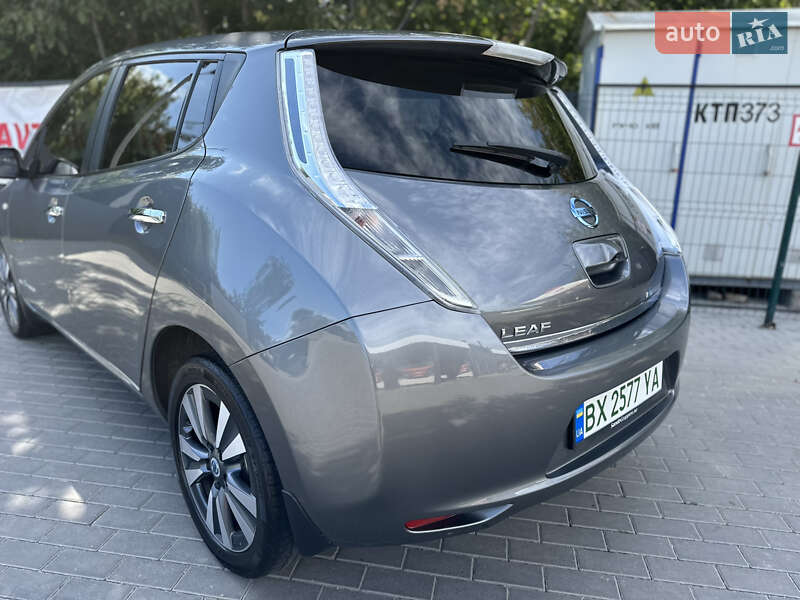 Хэтчбек Nissan Leaf 2014 в Каменец-Подольском