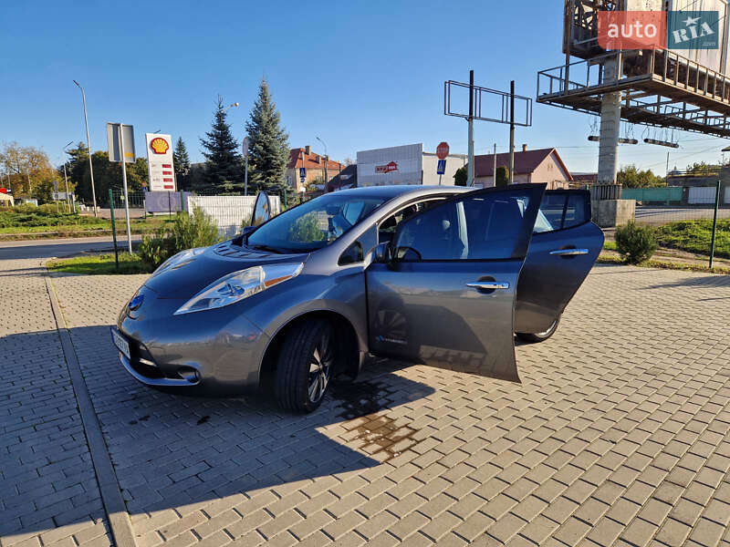 Хэтчбек Nissan Leaf 2017 в Мукачево
