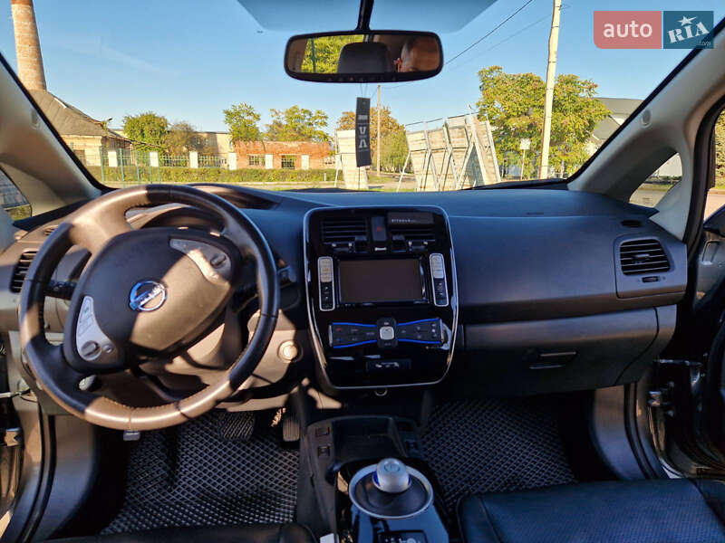 Хэтчбек Nissan Leaf 2017 в Мукачево