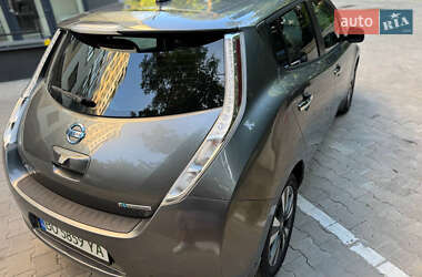 Хетчбек Nissan Leaf 2014 в 