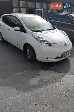 Хэтчбек Nissan Leaf 2013 в Киеве