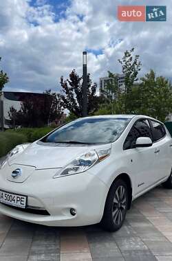 Хэтчбек Nissan Leaf 2015 в Киеве