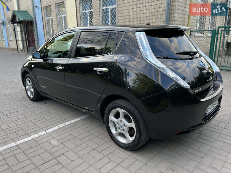 Хэтчбек Nissan Leaf 2013 в Виннице