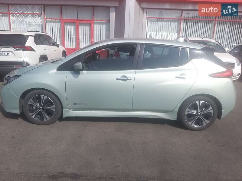 Хэтчбек Nissan Leaf 2018 в Харькове
