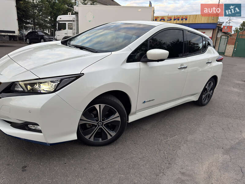 Хетчбек Nissan Leaf 2019 в Вінниці