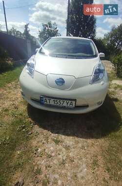 Хэтчбек Nissan Leaf 2011 в Калуше