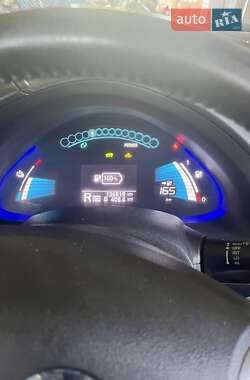 Хетчбек Nissan Leaf 2014 в Дніпрі