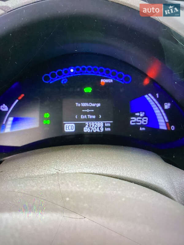 Хэтчбек Nissan Leaf 2011 в Ровно