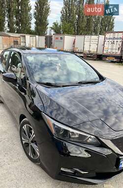 Хетчбек Nissan Leaf 2018 в Кам'янець-Подільському