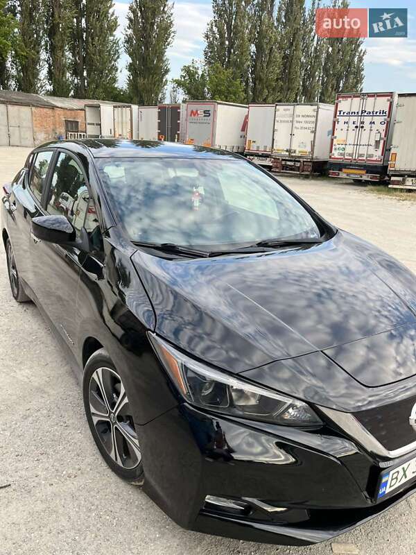 Хетчбек Nissan Leaf 2018 в Кам'янець-Подільському