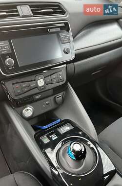 Хетчбек Nissan Leaf 2018 в Кам'янець-Подільському