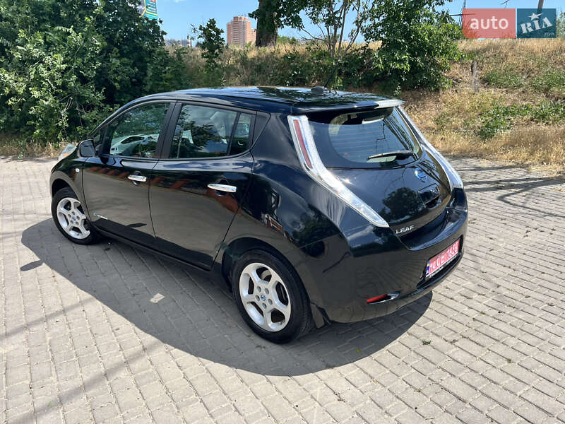 Хэтчбек Nissan Leaf 2015 в Одессе