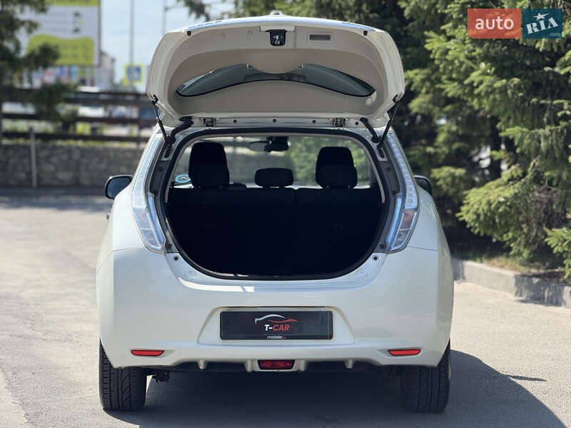 Хетчбек Nissan Leaf 2014 в Тернополі