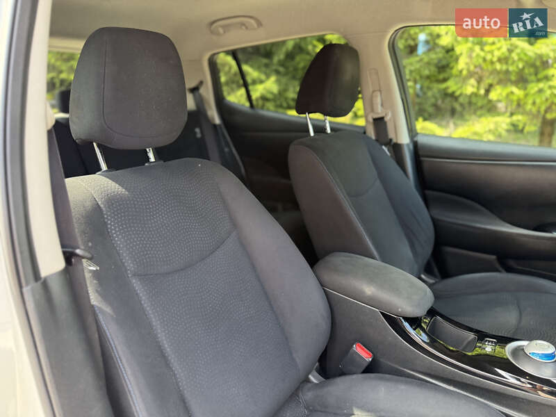 Хетчбек Nissan Leaf 2014 в Тернополі