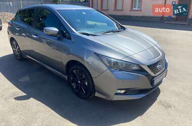 Хэтчбек Nissan Leaf 2018 в Ужгороде