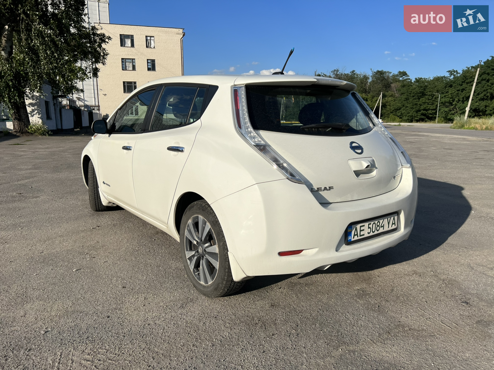 2016 Nissan Leaf - мініатюра 18