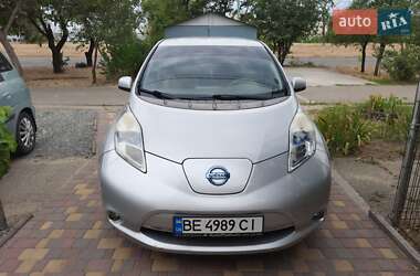 Хэтчбек Nissan Leaf 2012 в Николаеве