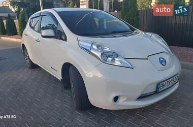 Хэтчбек Nissan Leaf 2016 в 