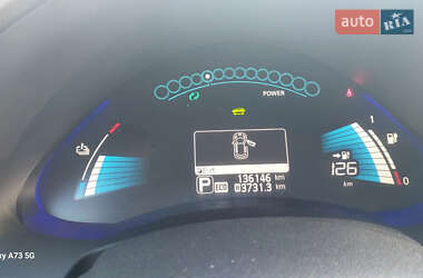 Хэтчбек Nissan Leaf 2016 в 