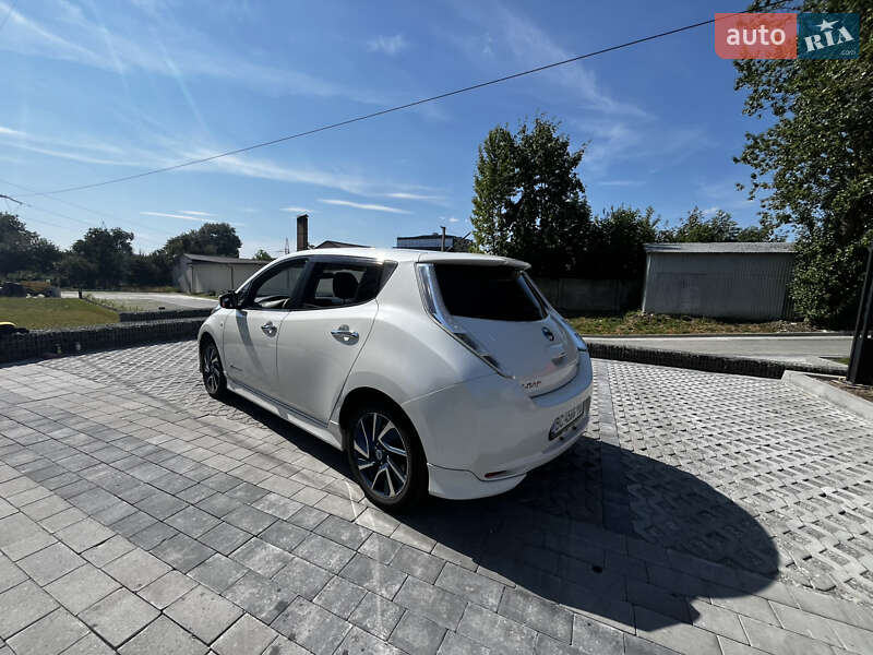 Хэтчбек Nissan Leaf 2017 в Львове фото 5 Хэтчбек Nissan Leaf 2017 в Львове