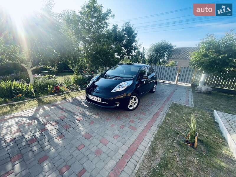 Хетчбек Nissan Leaf 2012 в Любомлі