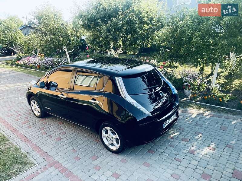 Хетчбек Nissan Leaf 2012 в Любомлі