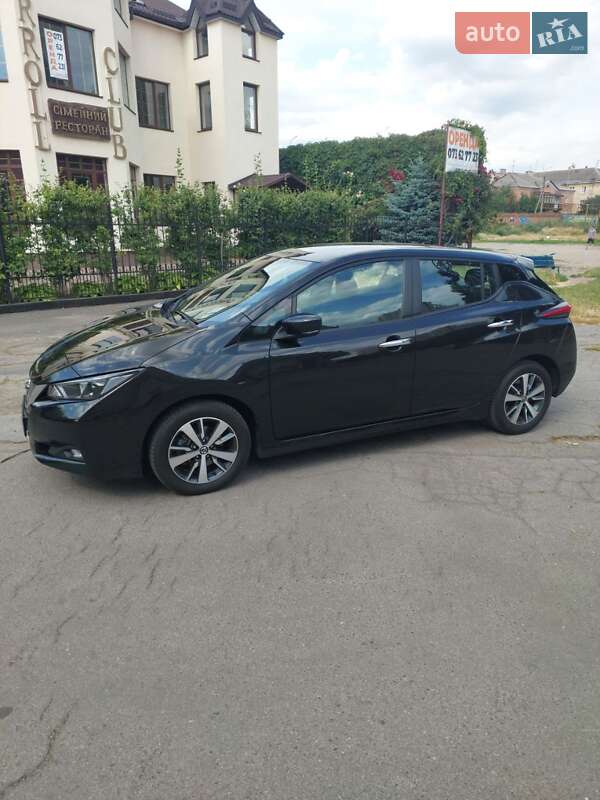 Хэтчбек Nissan Leaf 2022 в Виннице