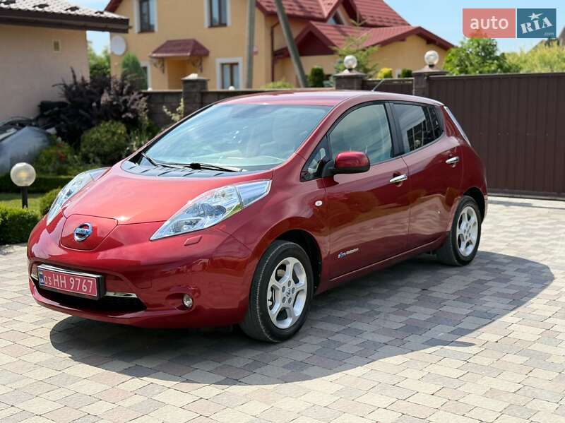 Хетчбек Nissan Leaf 2012 в Івано-Франківську