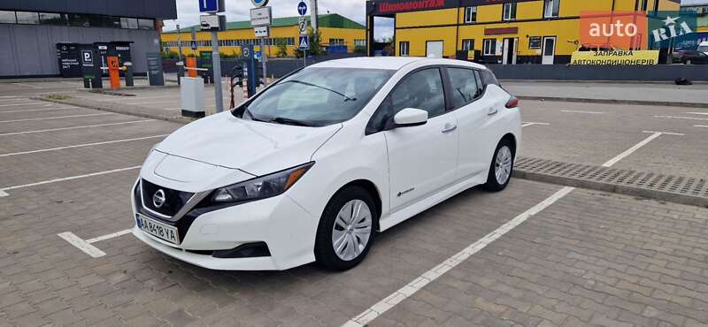 Хэтчбек Nissan Leaf 2018 в Киеве