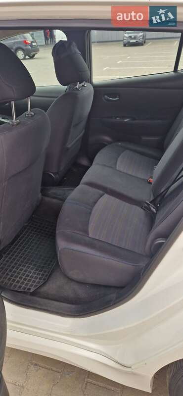 Хэтчбек Nissan Leaf 2018 в Киеве