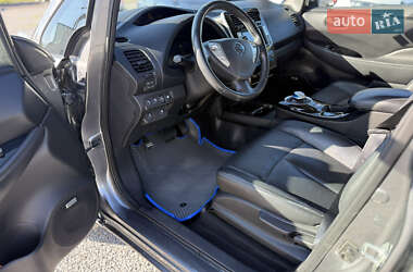Хетчбек Nissan Leaf 2016 в 