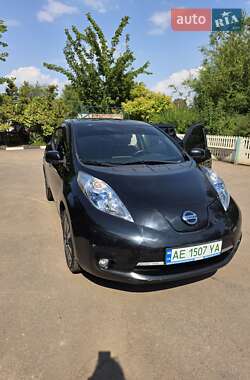 Хетчбек Nissan Leaf 2013 в Кривому Розі