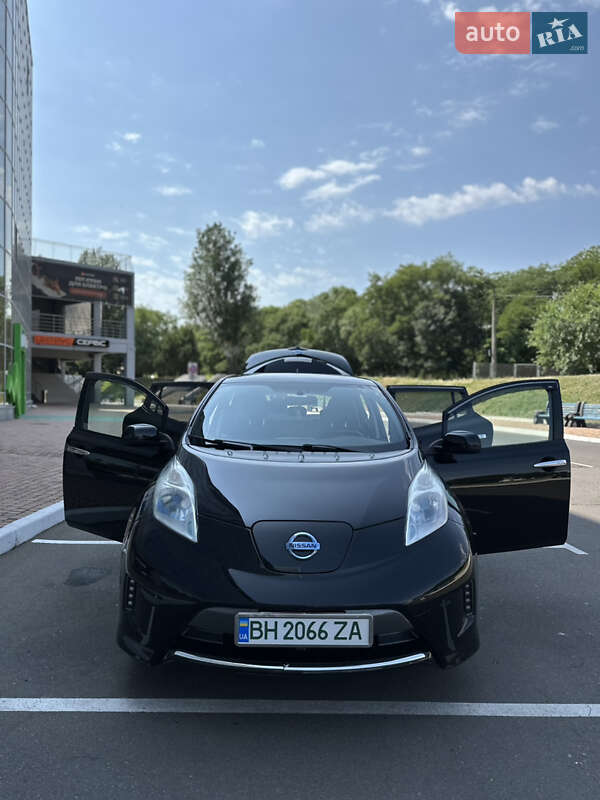 Хетчбек Nissan Leaf 2015 в Одесі фото 5 Хетчбек Nissan Leaf 2015 в Одесі