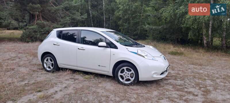 Хэтчбек Nissan Leaf 2017 в Любомле