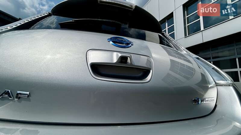 Хетчбек Nissan Leaf 2015 в Києві