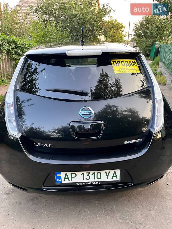 Хетчбек Nissan Leaf 2012 в Дніпрі