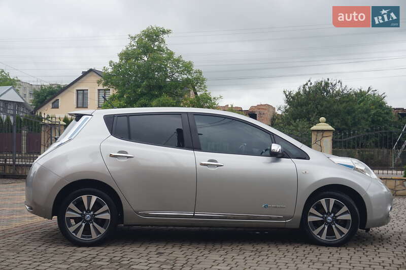 Хетчбек Nissan Leaf 2014 в Самборі