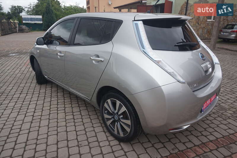 Хетчбек Nissan Leaf 2014 в Самборі