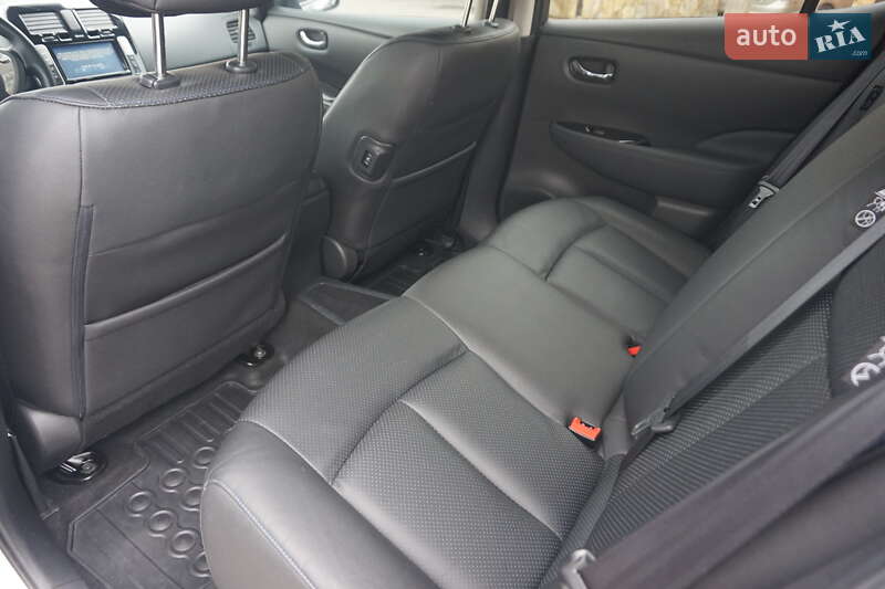 Хетчбек Nissan Leaf 2014 в Самборі