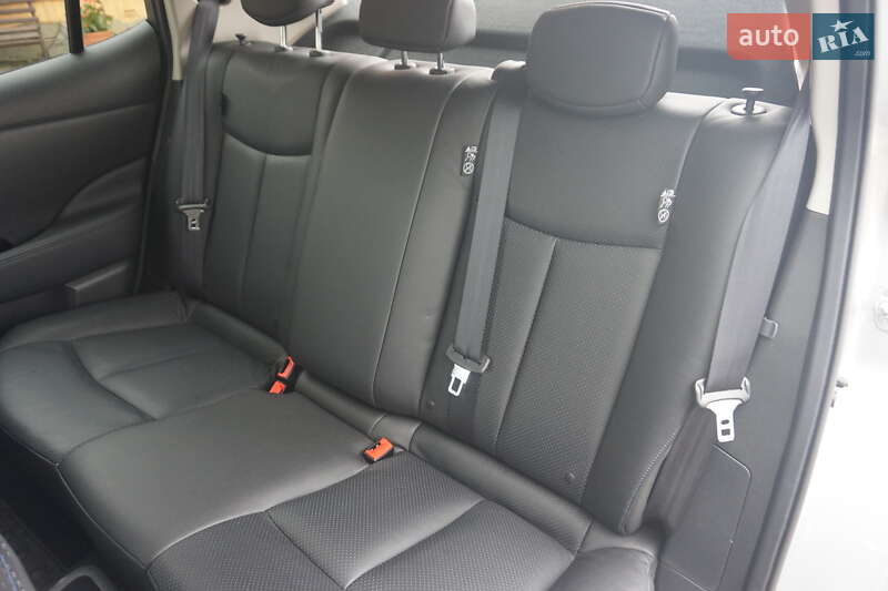 Хетчбек Nissan Leaf 2014 в Самборі