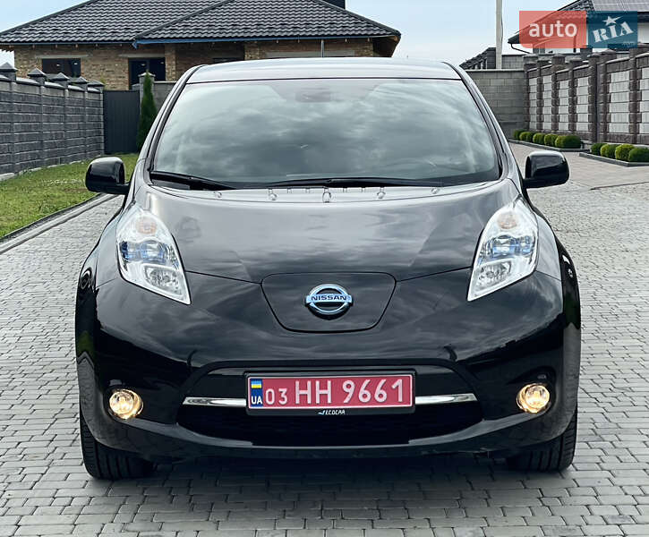 Хэтчбек Nissan Leaf 2015 в Ровно